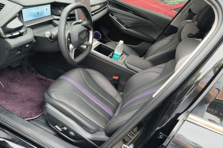 Used Geely Auto Preface 2024 Zhiqing 1.5TD Xingyun Edition Interior 2