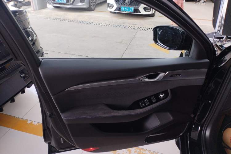 Used Geely Auto Preface 2024 2.0TD Xiaohan Edition Left Front Door Interior