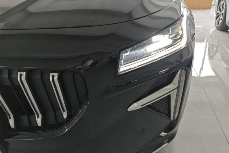 Used Geely Auto Preface 2024 Zhiqing 1.5TD Galaxy Edition Left Front Headlight
