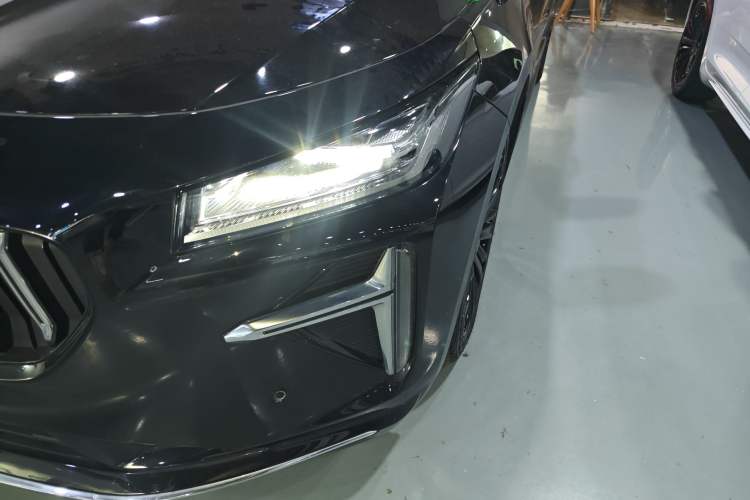 Used Geely Auto Preface 2024 Zhiqing 1.5TD Tiangong Edition Left Front Headlight