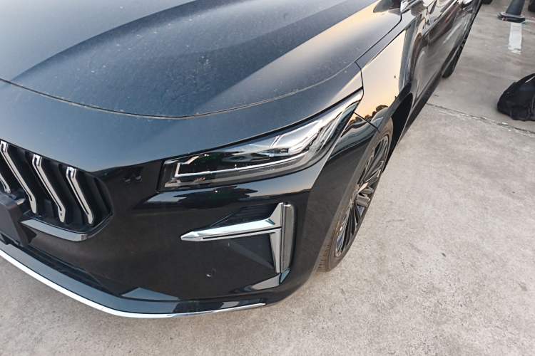 Used Geely Auto Preface 2024 Zhiqing 1.5TD Tiangong Edition Left Front Headlight
