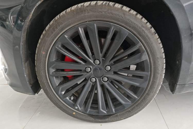 Used Geely Auto Preface 2024 Zhiqing 1.5TD Galaxy Edition Left Front Wheel Hub