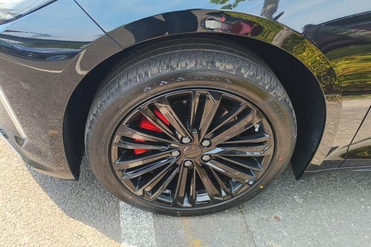 Used Geely Auto Preface 2024 Zhiqing 1.5TD Galaxy Edition Left Front Wheel Hub