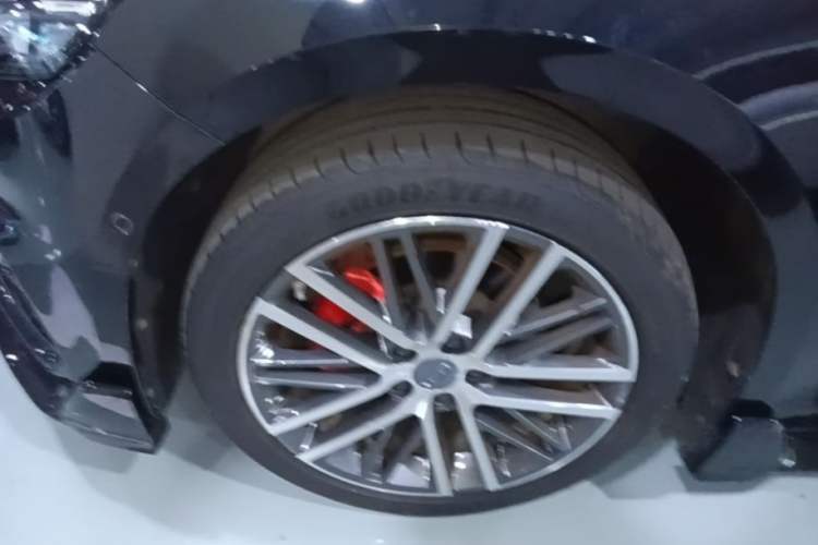 Used Geely Auto Preface 2024 2.0TD Qingyun Edition Left Front Wheel Hub