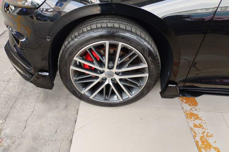 Used Geely Auto Preface 2024 2.0TD Xiaohan Edition Left Front Wheel Hub