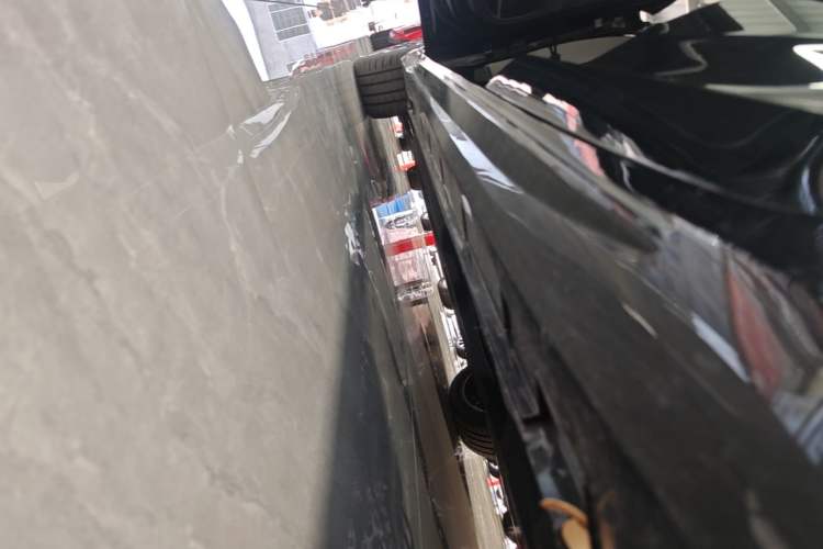 Used Geely Auto Preface 2024 Zhiqing 1.5TD Galaxy Edition Left Side Sill