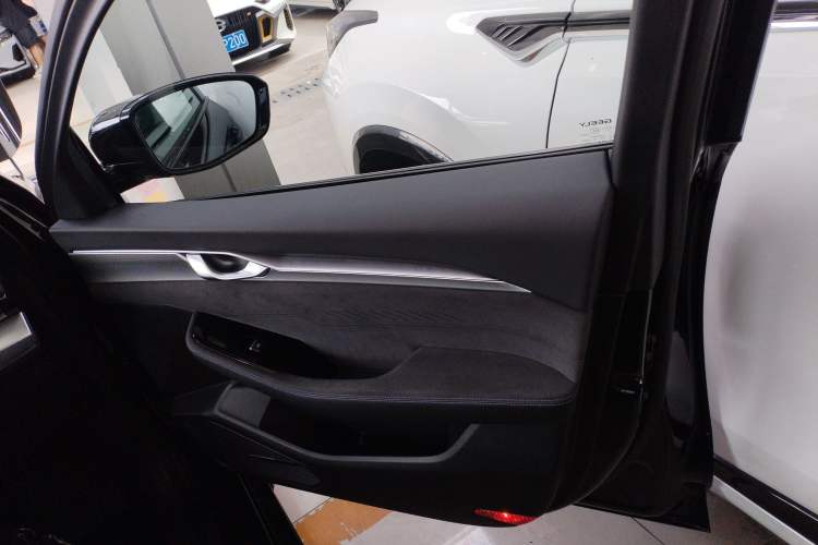 Used Geely Auto Preface 2024 2.0TD Xiaohan Edition Right Front Door Interior