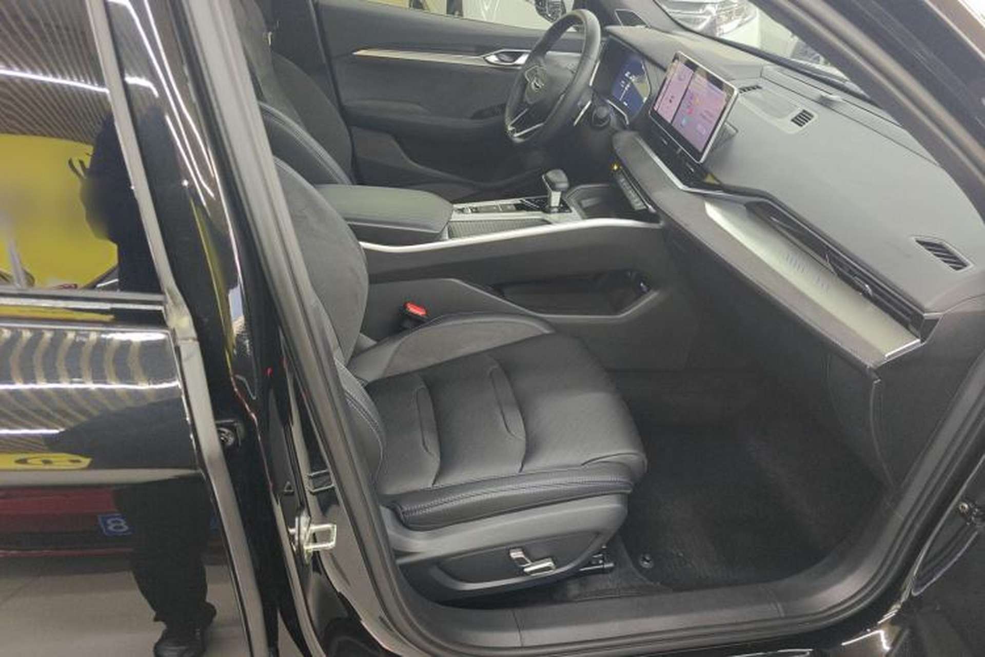 Used Geely Auto Preface 2024 2.0TD Qingyun Edition Right Front Seat