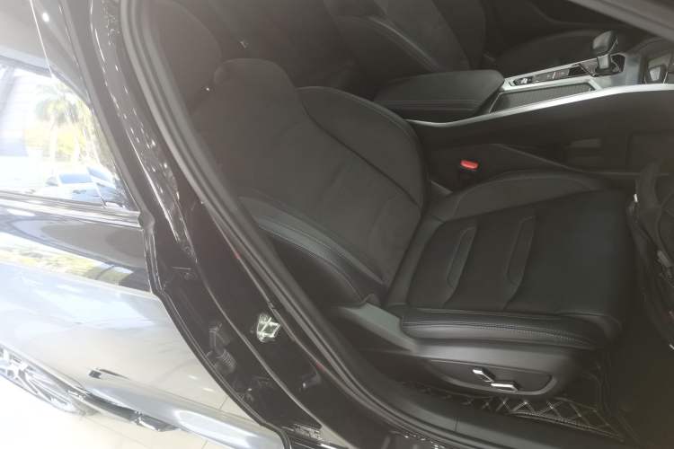 Used Geely Auto Preface 2024 2.0TD Qingyun Edition Right Front Seat
