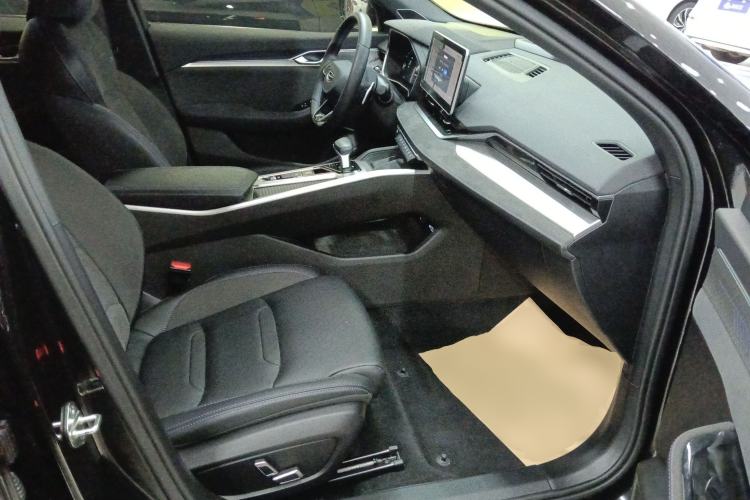 Used Geely Auto Preface 2024 2.0TD Qingyun Edition Right Front Seat