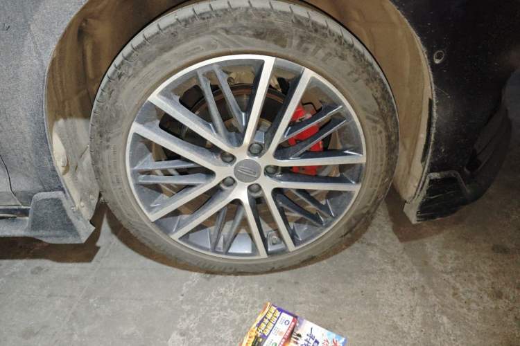 Used Geely Auto Preface 2024 2.0TD Xiaohan Edition Right Front Wheel Hub