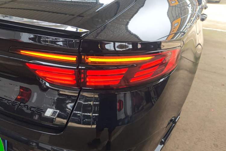 Used Geely Auto Preface 2024 2.0TD Qingyun Edition Right Rear Taillight