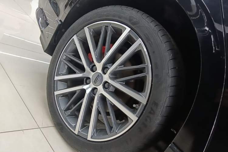 Used Geely Auto Preface 2024 2.0TD Qingyun Edition Right Rear Wheel Hub