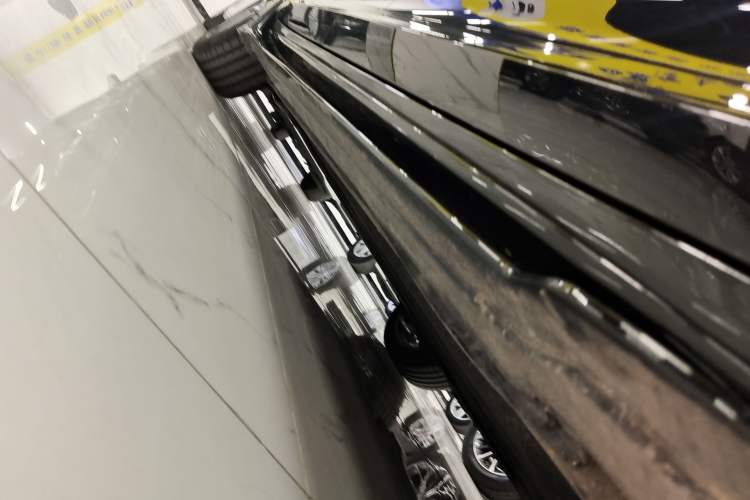 Used Geely Auto Preface 2024 2.0TD Qingyun Edition Right Side Sill
