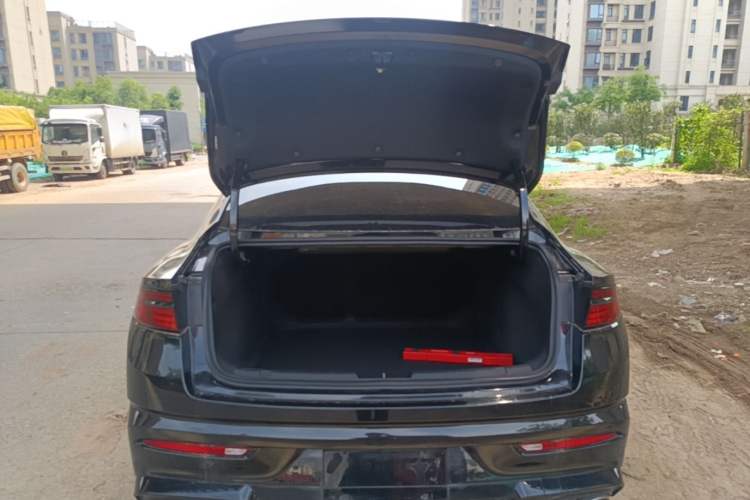 Used Geely Auto Preface 2024 2.0TD Qingyun Edition Trunk