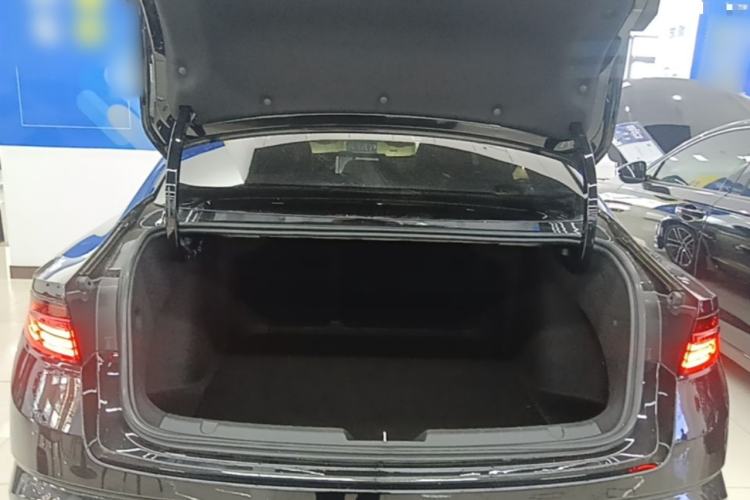 Used Geely Auto Preface 2024 2.0TD Qingyun Edition Trunk