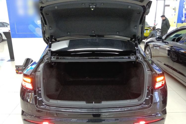 Used Geely Auto Preface 2024 2.0TD Qingyun Edition Trunk