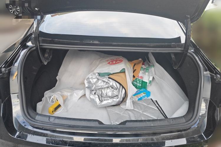 Used Geely Auto Preface 2024 Zhiqing 1.5TD Galaxy Edition Trunk