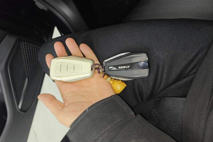 Used Geely Auto Preface 2024 2.0TD Qingyun Edition Vehicle Key