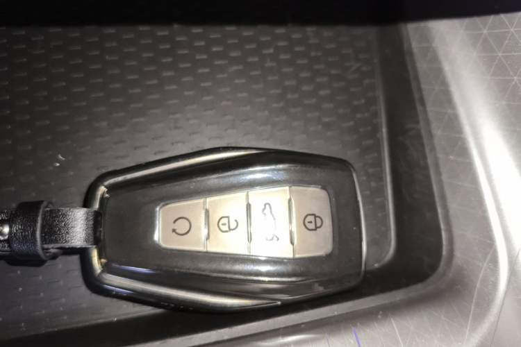 Used Geely Auto Preface 2024 2.0TD Qingyun Edition Vehicle Key