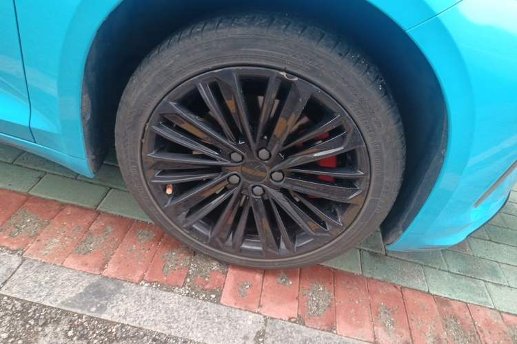 Used Geely Auto Preface 2024 Zhiqing 1.5TD Tiangong Edition Right Front Wheel Hub