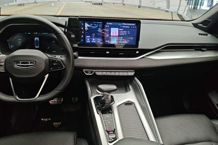 Used Geely Auto Preface 2024 2.0TD Xiaohan Edition Audio And AC Panel