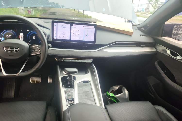 Used Geely Auto Preface 2024 2.0TD Qingyun Edition Audio And AC Panel