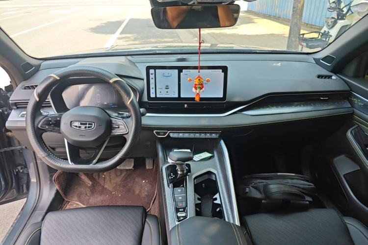 Used Geely Auto Preface 2024 1.5TD Dragon Edition Center Console