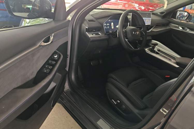 Used Geely Auto Preface 2024 2.0TD Qingyun Edition Driver Seat