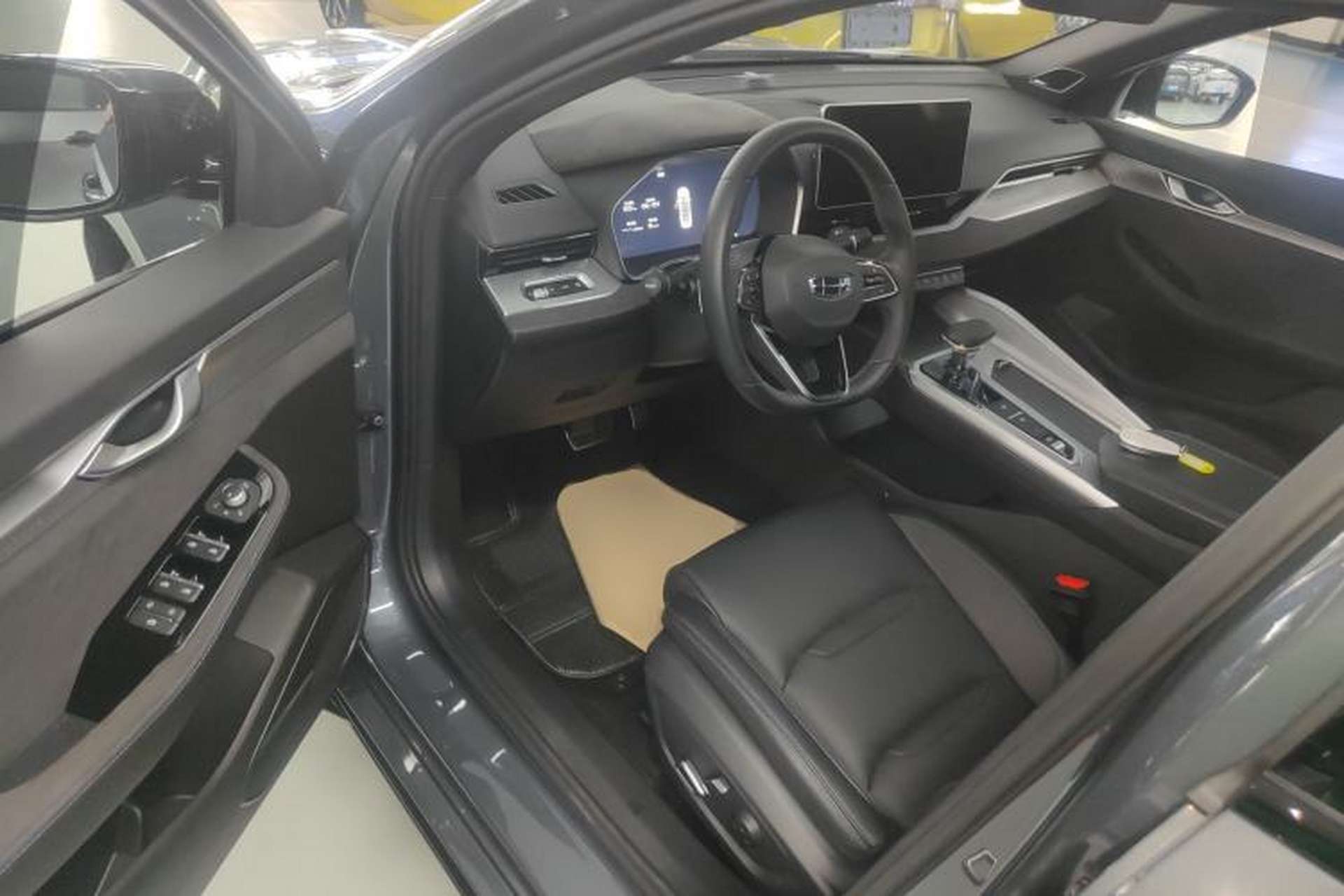 Used Geely Auto Preface 2024 2.0TD Qingyun Edition Driver Seat