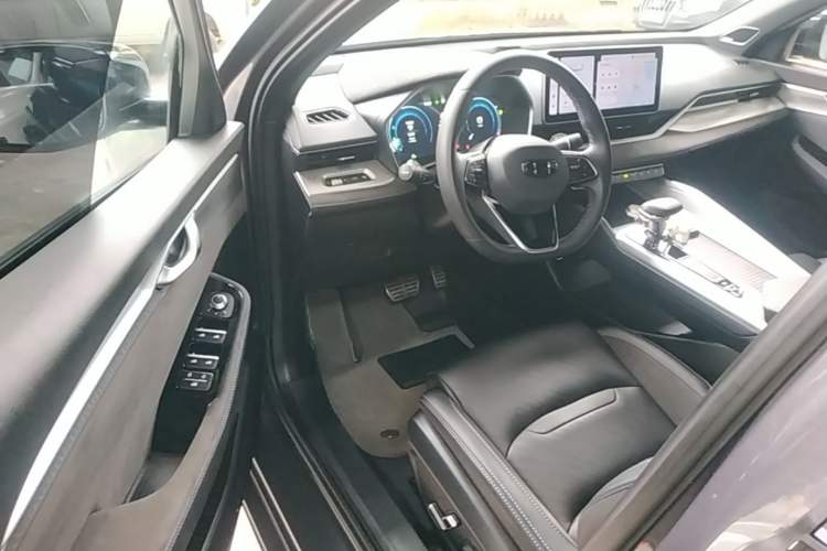 Used Geely Auto Preface 2024 2.0TD Qingyun Edition Driver Seat