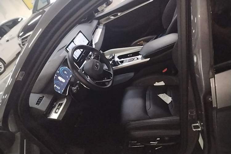 Used Geely Auto Preface 2024 2.0TD Qingyun Edition Driver Seat