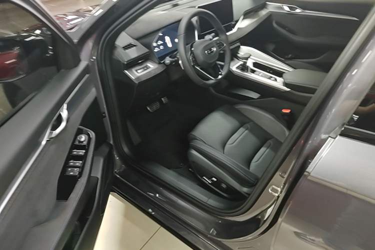 Used Geely Auto Preface 2024 2.0TD Qingyun Edition Driver Seat