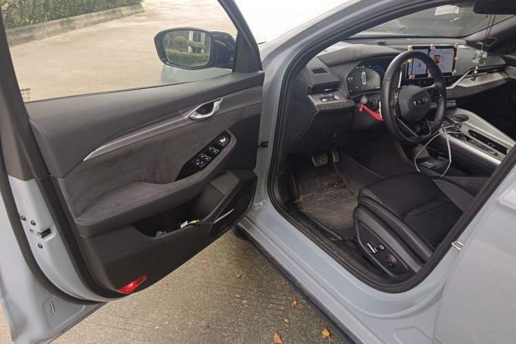 Used Geely Auto Preface 2024 2.0TD Qingyun Edition Driver Seat