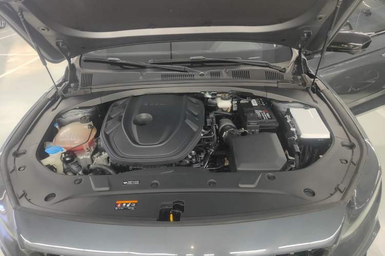 Used Geely Auto Preface 2024 2.0TD Qingyun Edition Engine Bay