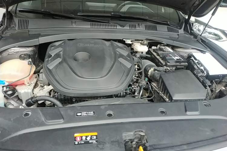 Used Geely Auto Preface 2024 2.0TD Qingyun Edition Engine Bay