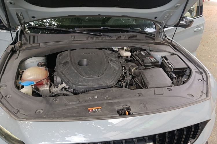 Used Geely Auto Preface 2024 2.0TD Qingyun Edition Engine Bay