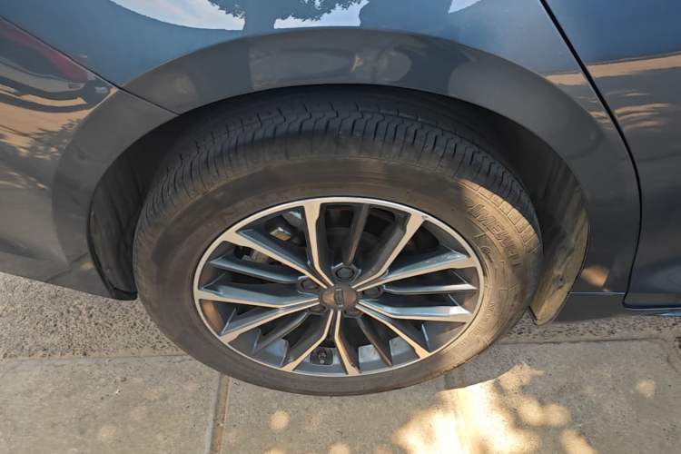 Used Geely Auto Preface 2024 1.5TD Dragon Edition Exterior 5