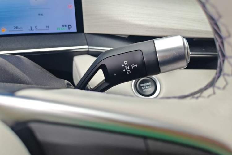 Used Geely Auto Preface 2024 Zhiqing 1.5TD Tiangong Edition Gear Lever