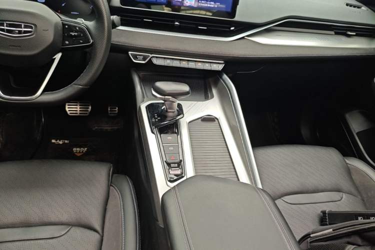 Used Geely Auto Preface 2024 2.0TD Xiaohan Edition Gear Lever