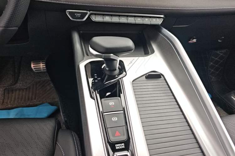 Used Geely Auto Preface 2024 2.0TD Qingyun Edition Gear Lever
