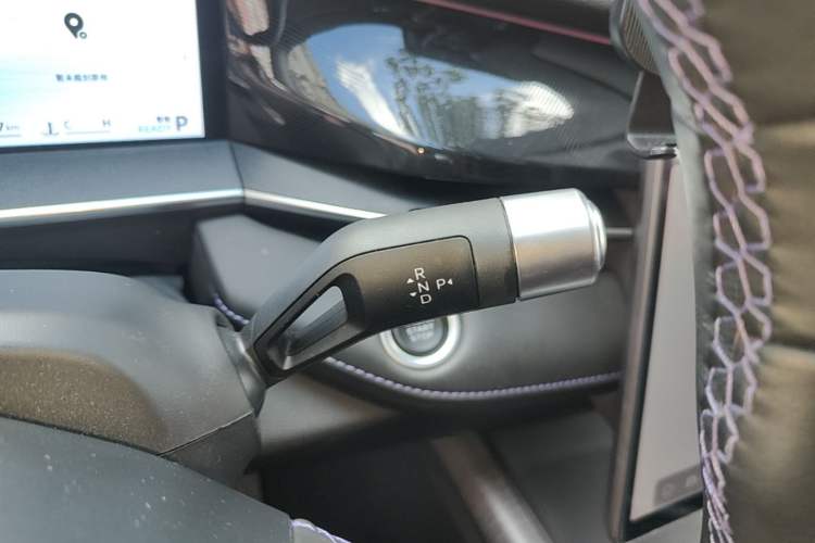 Used Geely Auto Preface 2024 Zhiqing 1.5TD Galaxy Edition Gear Lever