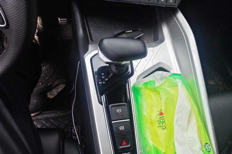 Used Geely Auto Preface 2024 2.0TD Xiaohan Edition Gear Lever