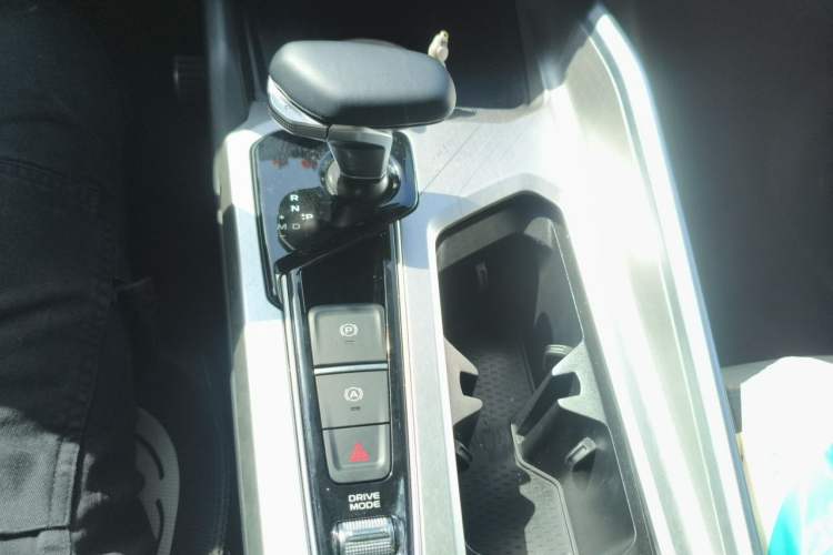 Used Geely Auto Preface 2024 2.0TD Qingyun Edition Gear Lever
