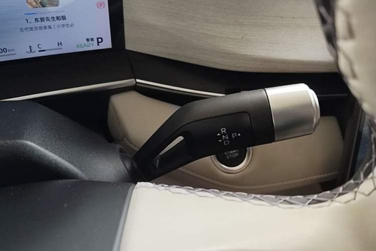 Used Geely Auto Preface 2024 Zhiqing 1.5TD Tiangong Edition Gear Lever