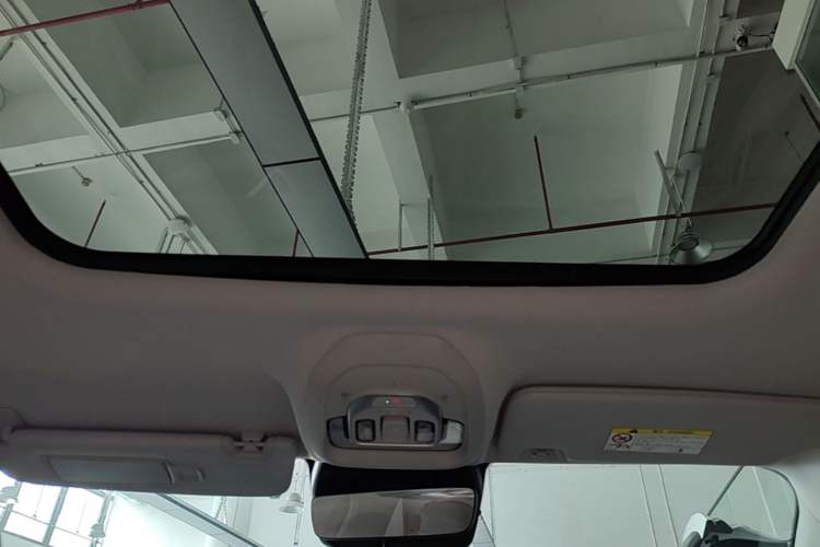 Used Geely Auto Preface 2024 Zhiqing 1.5TD Xingyun Edition Headliner