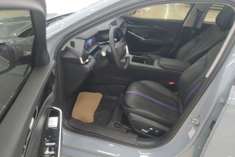 Used Geely Auto Preface 2024 Zhiqing 1.5TD Galaxy Edition Interior 3