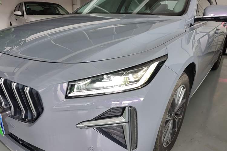 Used Geely Auto Preface 2024 Zhiqing 1.5TD Xingyun Edition Left Front Headlight