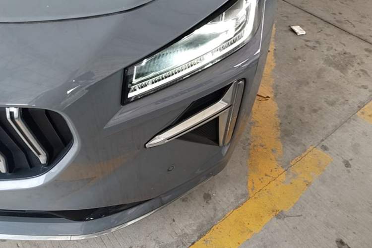 Used Geely Auto Preface 2024 Zhiqing 1.5TD Tiangong Edition Left Front Headlight