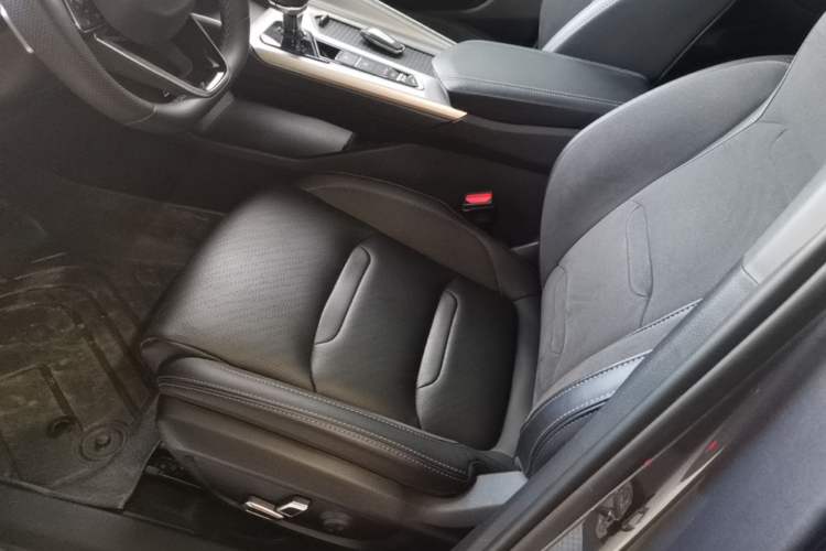 Used Geely Auto Preface 2024 2.0TD Qingyun Edition Left Front Seat